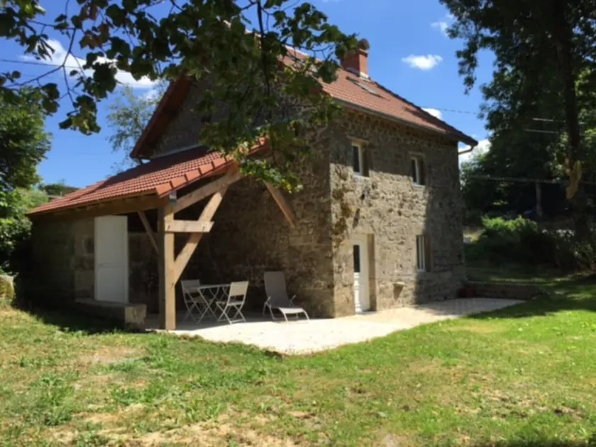 STONE HOUSE RENOVATED WITH TASTE WITH TENNIS IN A HAVEN OF PEACE - Image 1