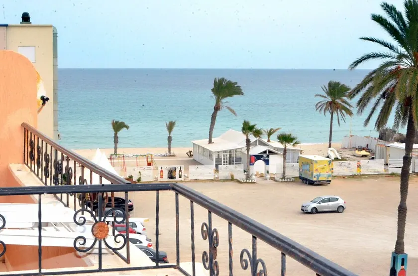 APARTAMENTO CON EXCEPCIONAL VISTA AL MAR - Image 1