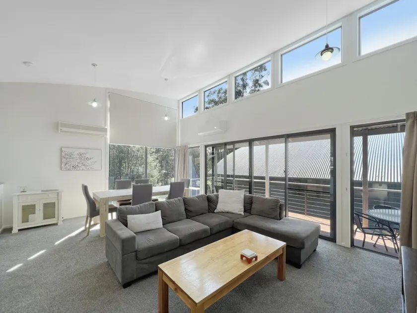 Glengarriff Townhouse 3 - Image 1