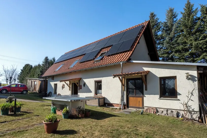 Family friendly, max 6 persons, pets on request, large garden WLAN, parking lots - Image 1