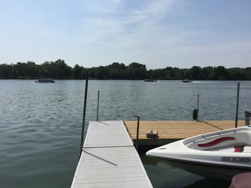 BEDSTE EJENDOM PÅ LAKE KOSHKONGONG !! - Image 1