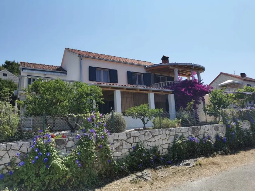 Apartments by the sea Splitska, Brac - 2923 - Image 1