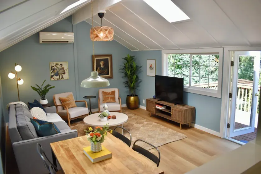 Blue Sky Cottage! Freshly Renovated & Lovely with Gardens in Sunny Central Marin - Image 1