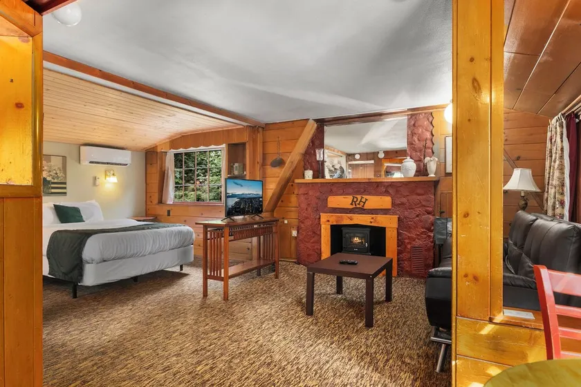 Hot Tub Cabin #2 - Image 1