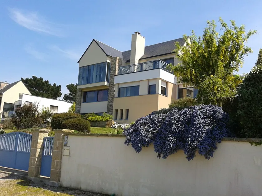 Arquitect´s villa with guest house, covered pool with heating - Image 1