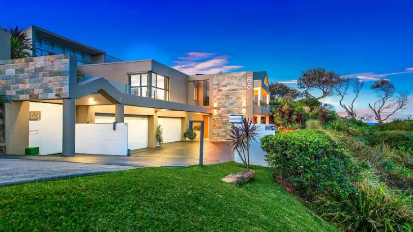 SURFSIDE 65 AT FORRESTERS BEACH - UNINTERRUPTED VIEWS WITH SOLAR HEATED POOL AND HOT JET- SPA - Image 1