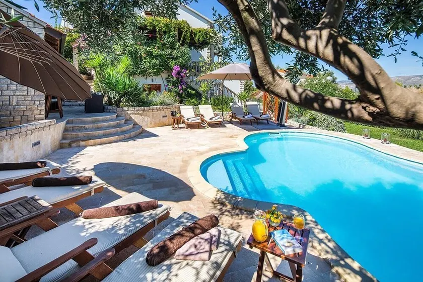 Villa mit eigenem Pool und Meerblick - Image 1