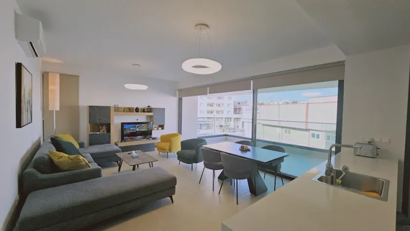 STAY Diamond Apartment - Image 1
