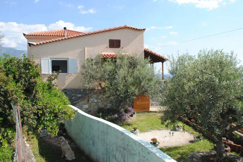 Peaceful apartment with gorgeous view over sea and village - Image 1