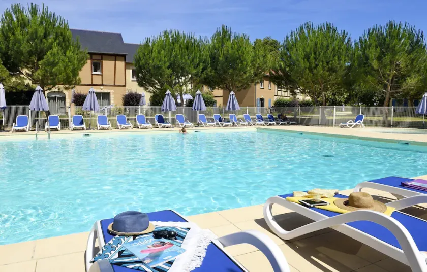 Vacances à Montignac | Accès Piscine ! - Image 1