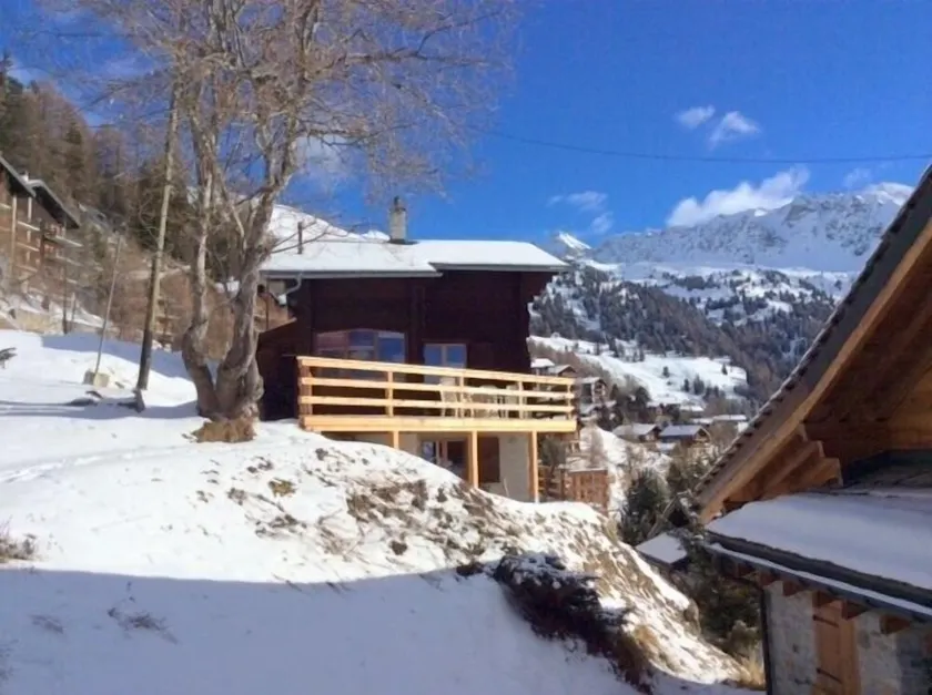 Smuk lejlighed i to etager med charmerende terrasse - Image 1