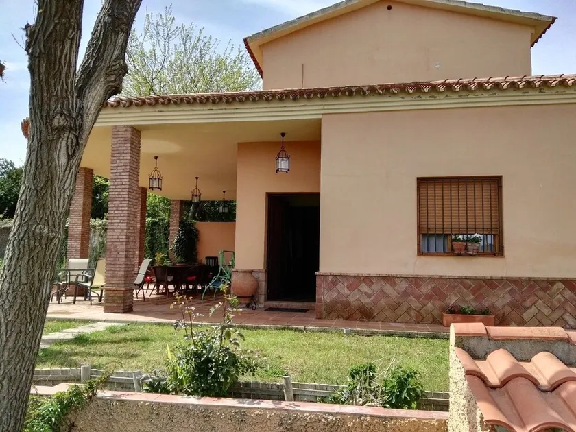 House near Seville, perfect for families and groups. Ideal for pets. - Image 1