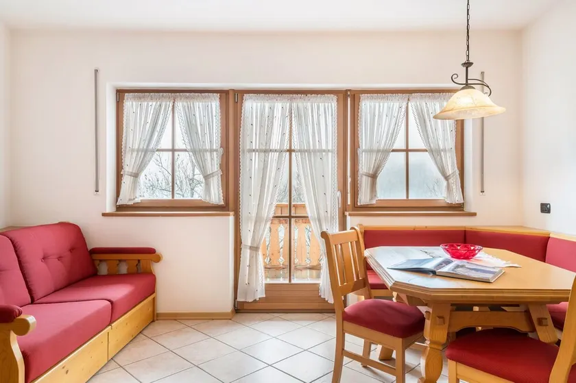 Ferienwohnung 'Apartments Mirabell Margherita' mit Bergblick, Gemeinschaftsterrasse und WLAN - Image 1