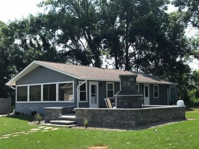 Lake Cornelia Property! - Image 1