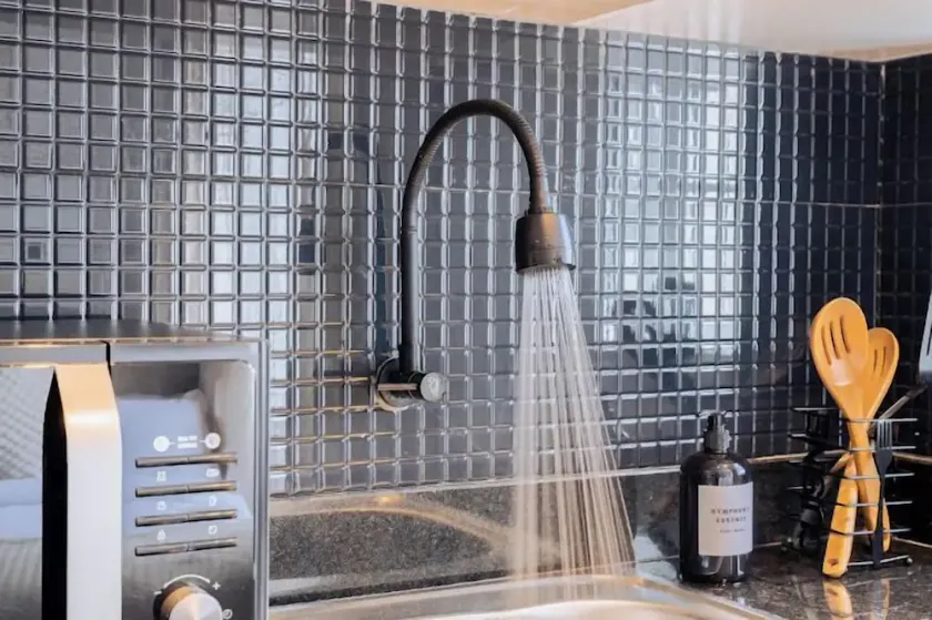 Lux Suites Studio City Apartments - Image 1