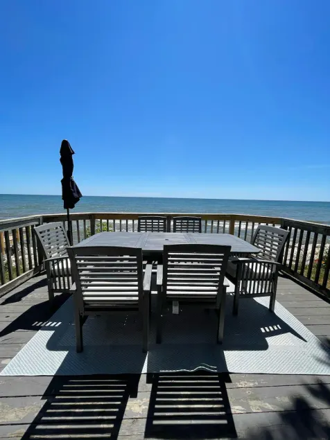 Remodeled lake house on Lake Michigan, near Kohler - Image 1