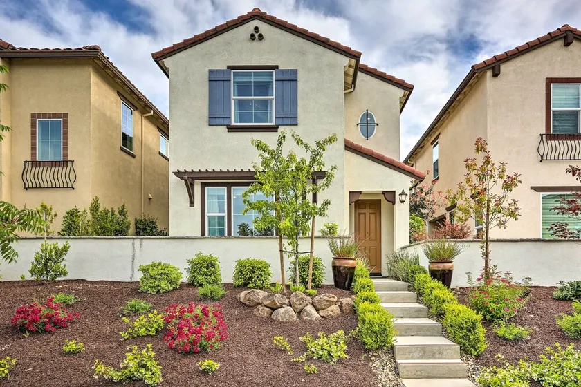 Relaxing Roseville Home w/ Outdoor Amenities - Image 1