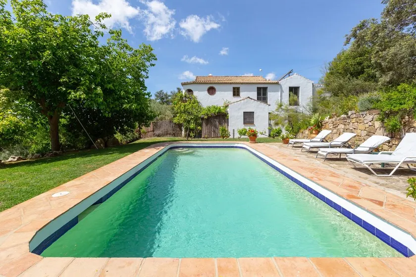 Holiday Home \"Los Algarrobos Gaucin\" with Mountain Views, Pool, Balcony & Terrace - Image 1