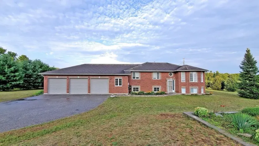 Country Side Living - Image 1