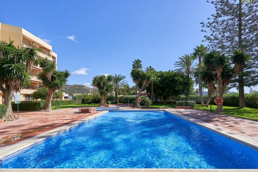 Appartement 'Rosa Náutica La Herradura' avec piscine partagée et Wi-Fi - Image 1