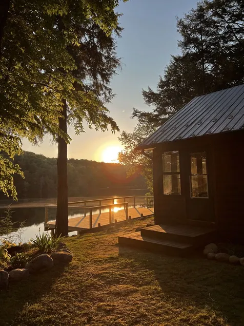 Cozy and private lakefront cabin -- perfect for large groups & family reunions! - Image 1