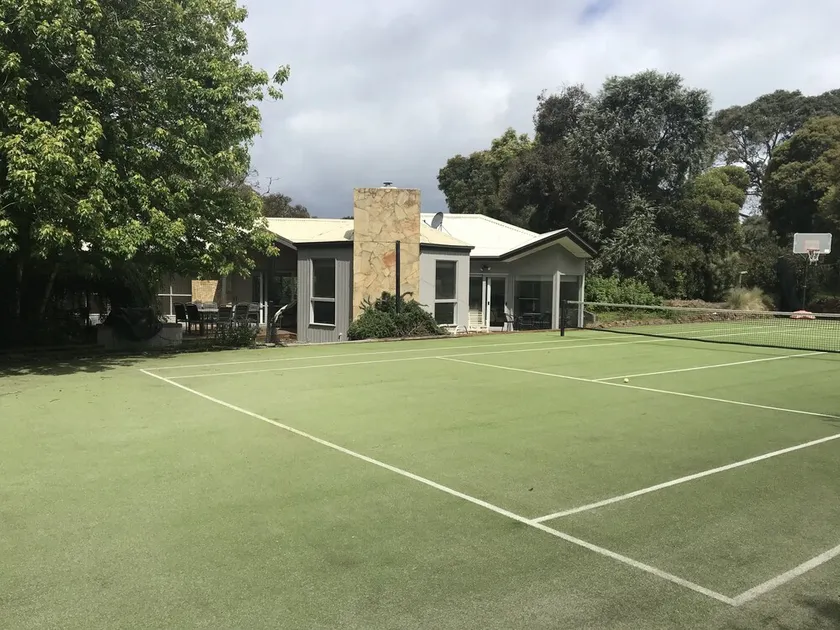THE LODGE - TENNIS,LGE SPA,WOOD FIRE, - Image 1