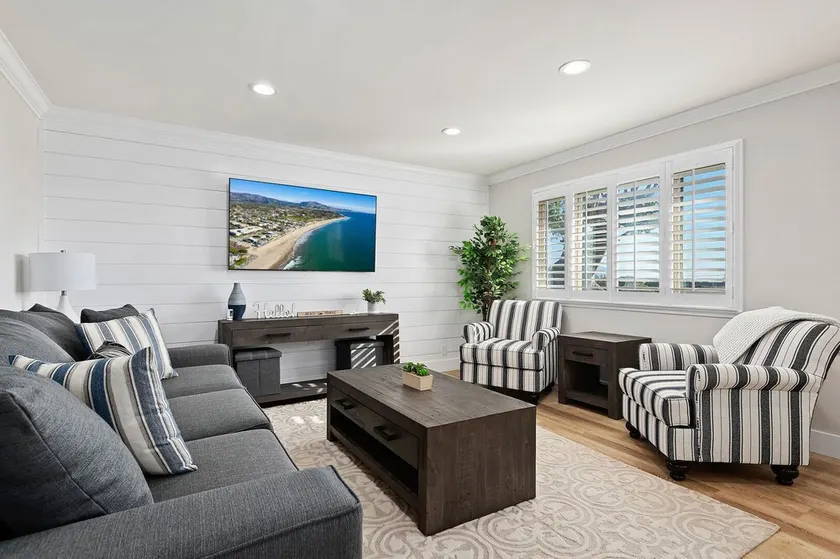 Beachy Bluffs - Image 1