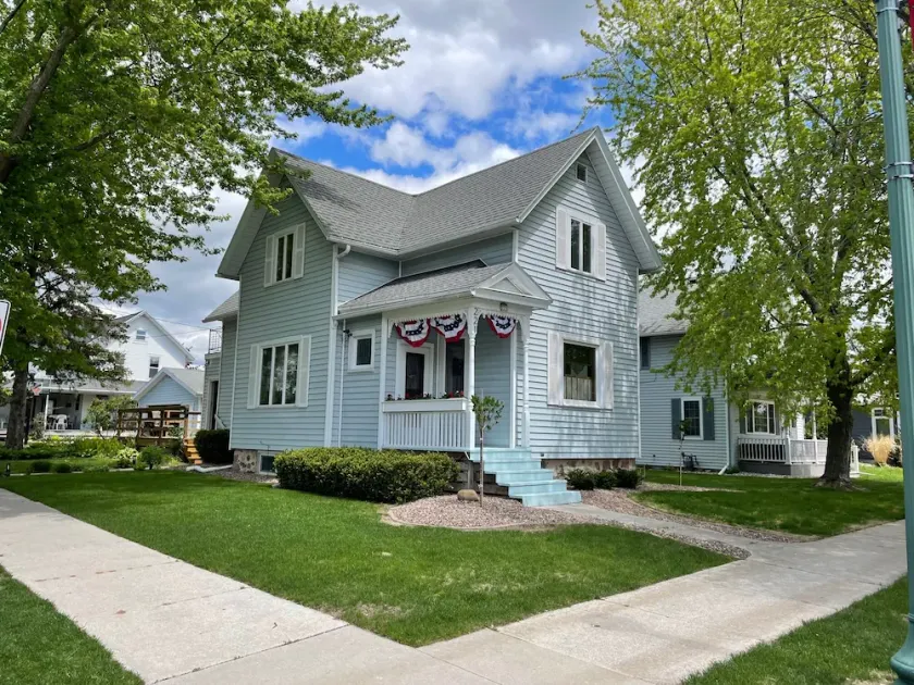 Perfect Rating DT Home! Walk to Beach, Eats and More! 5 Min. to Road America! - Image 1