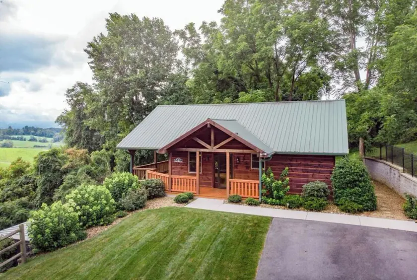 2 Acres of pure paradise with amazing Mountain View’s!! Minutes from Emory&Henry - Image 1