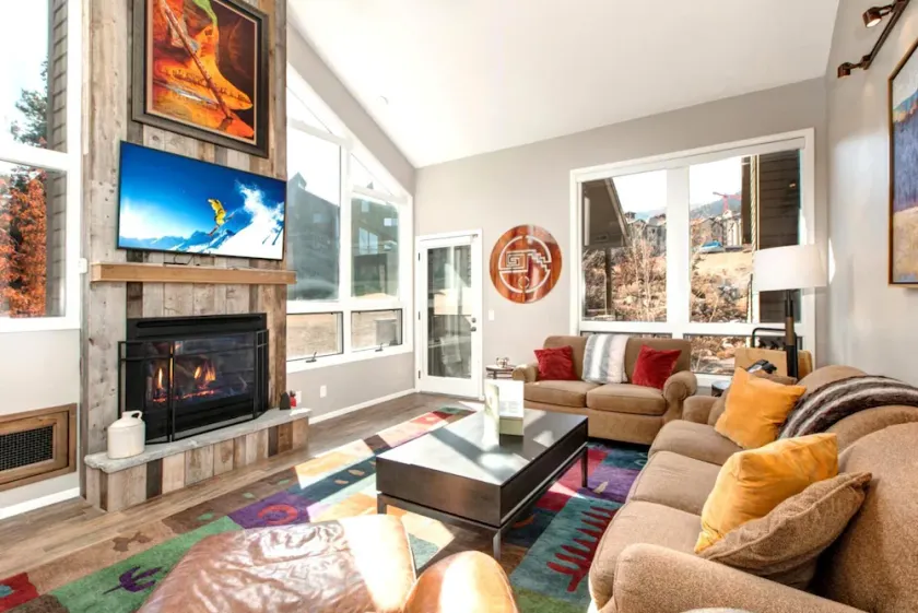 KBM Resorts | Red Pine | Free Door-to-Ski shuttle, Near Gondola at Canyons and Village,Common hot tub, Pool (summer), Tennis, Gas Fireplace RPT-14t - Image 1