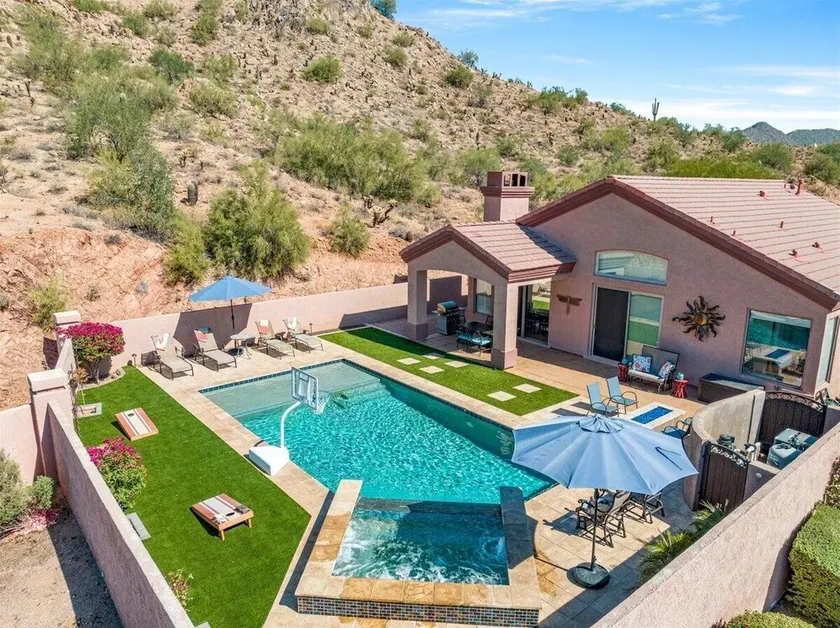 Serenity on the Hill! Luxury Single story home! Air Hcky, Gas Firep, Htd Pool/Spa! - Image 1