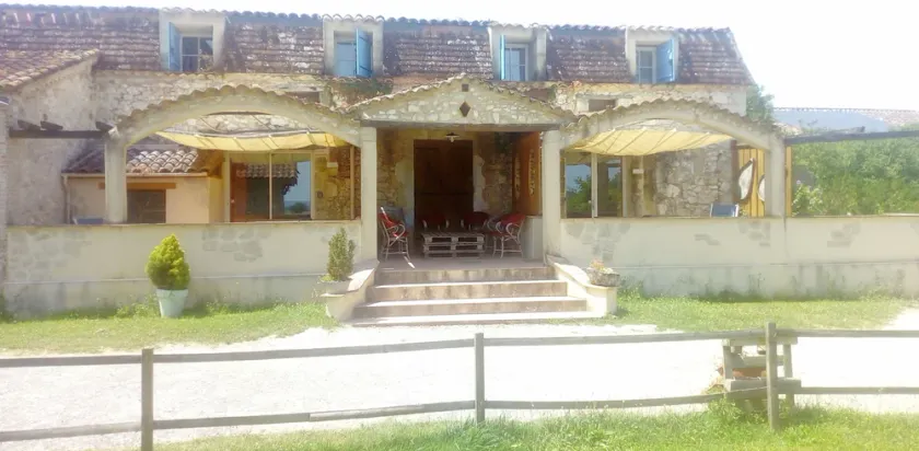 Hameau privé avec Ranch et piscine - Image 1