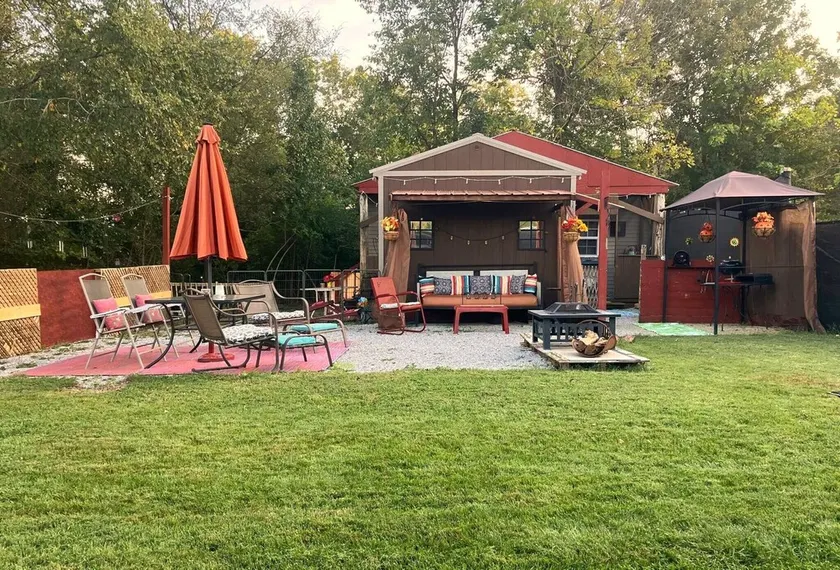 Wunderliches \"Glamping\" Cabin Getaway & Camping - Image 1