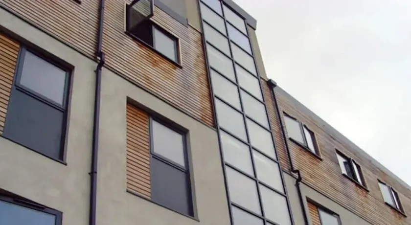 Alton Apartments - Image 1