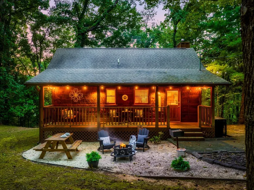 The Rustic Nest cabin - Image 1