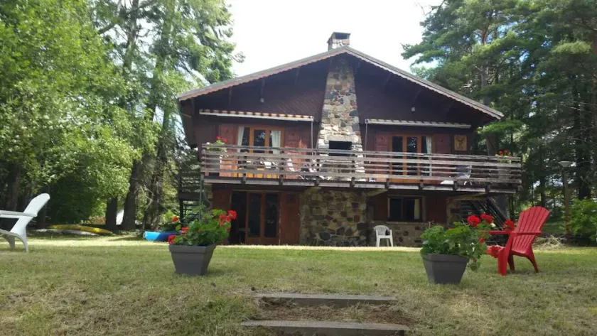The Moose Cabin ved søen i hjertet af Auvergne vulkaner - Image 1