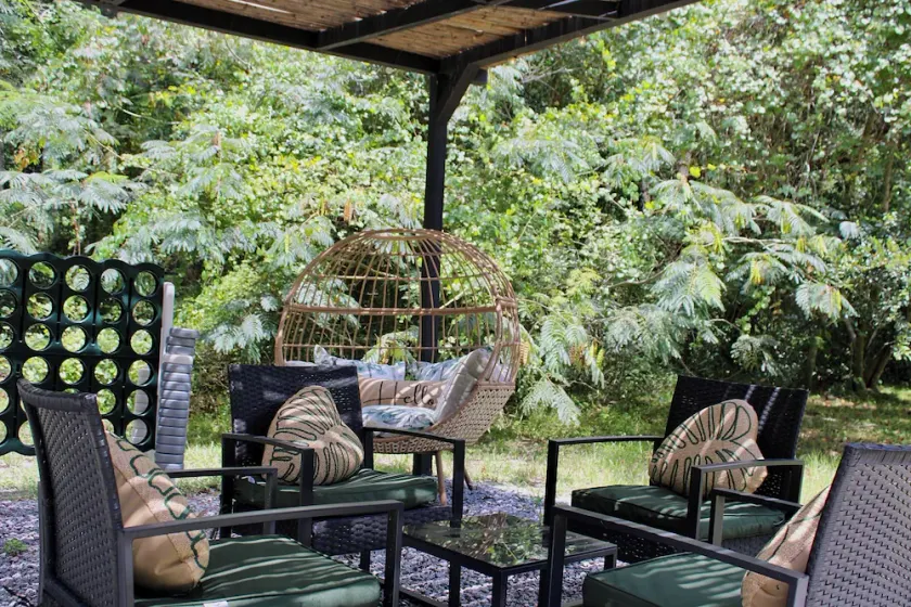 Huge Yard, BBQ, Fire-Pit, Devils Den & Rainbow Springs, Sleeps 5, Near HITS - Image 1