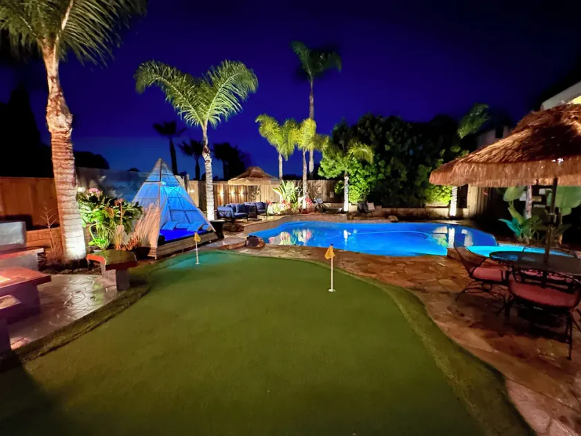 Coastal Retreat - Piscine, spa, putting green, foyer, salle de jeux et proche de la plage! - Image 1