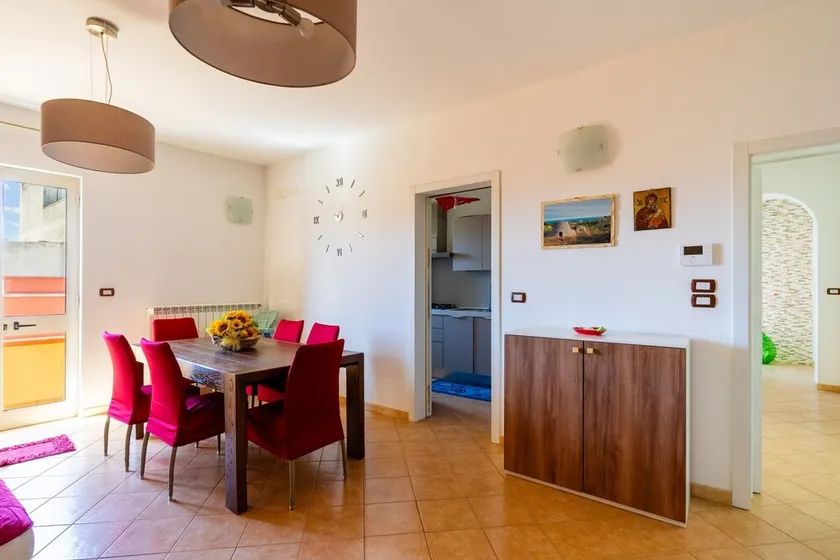 Apartamento 'La Casetta Di Asia' con terraza privada y aire acondicionado - Image 1