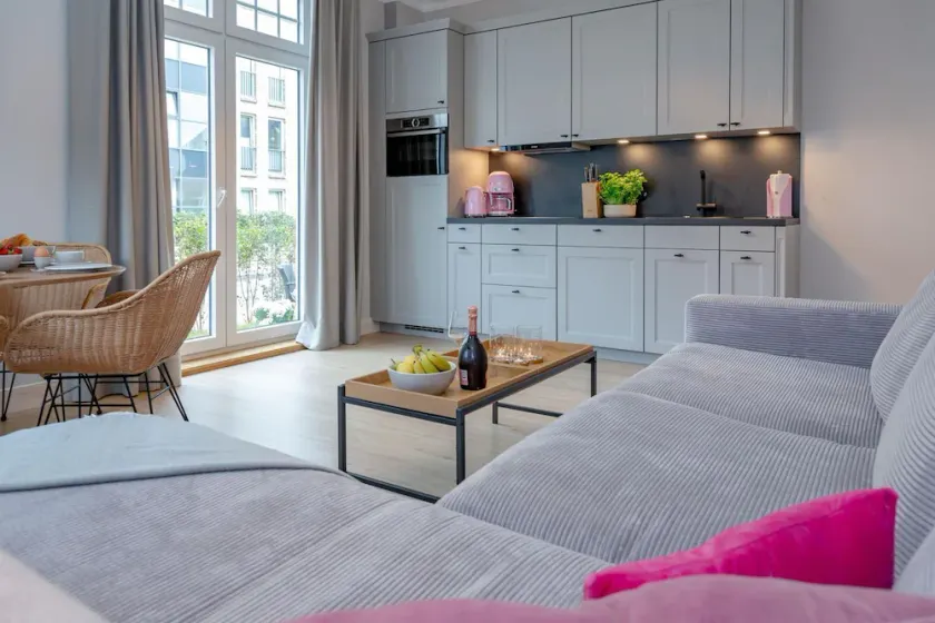 Starboard - Single-storey town villa offers space for 4 island lovers in the heart of the city - Image 1