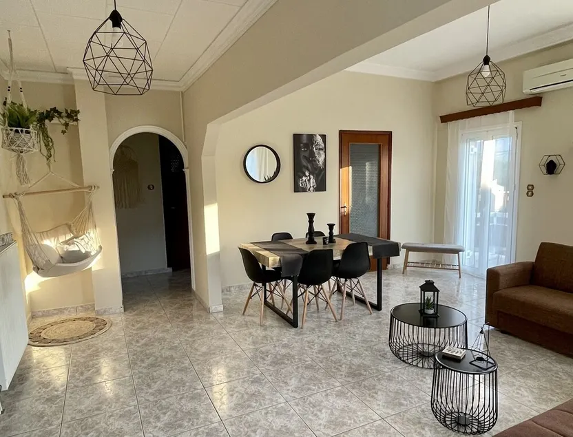 3 bedroom Apartment - Image 1