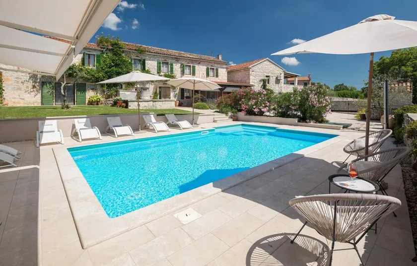 Beautiful home in Tinjan - Image 1
