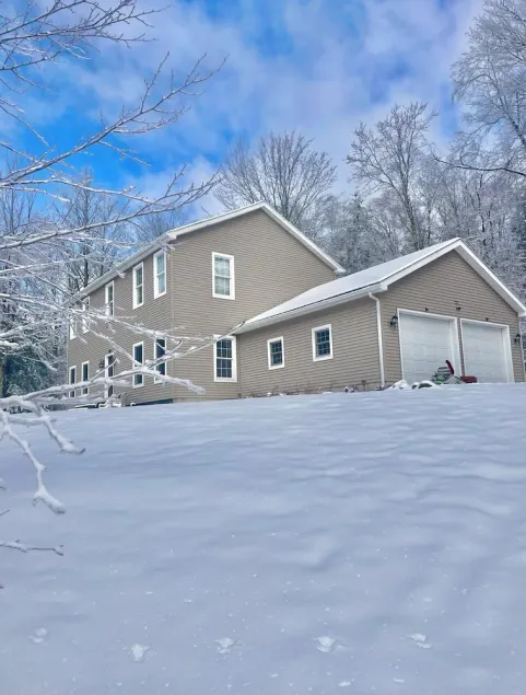 Luxury Forest Villa - 6BDRM, 4BTHRM | Hot Tub & Movie Room, Windham 10min - Image 1