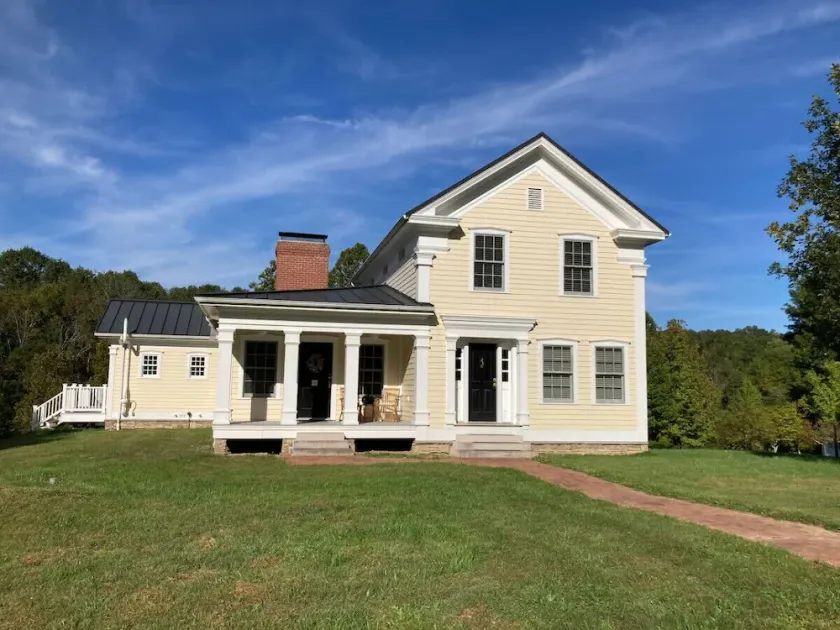 Boxwood House - Secluded Farm Retreat - Minutes from Rocky Fork Lake - Image 1