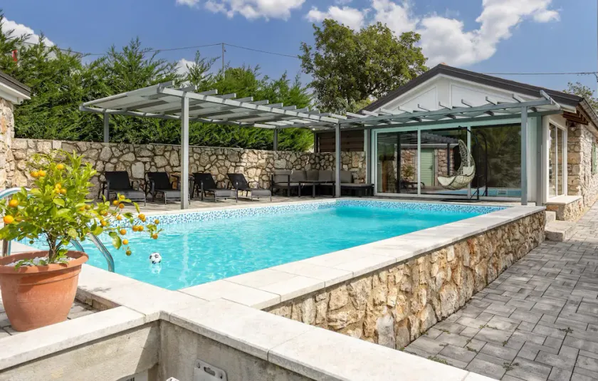 Two-Bedroom Holiday Home In Smrika - Image 1