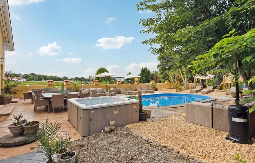 Pet Friendly Home In Gesten - Image 1