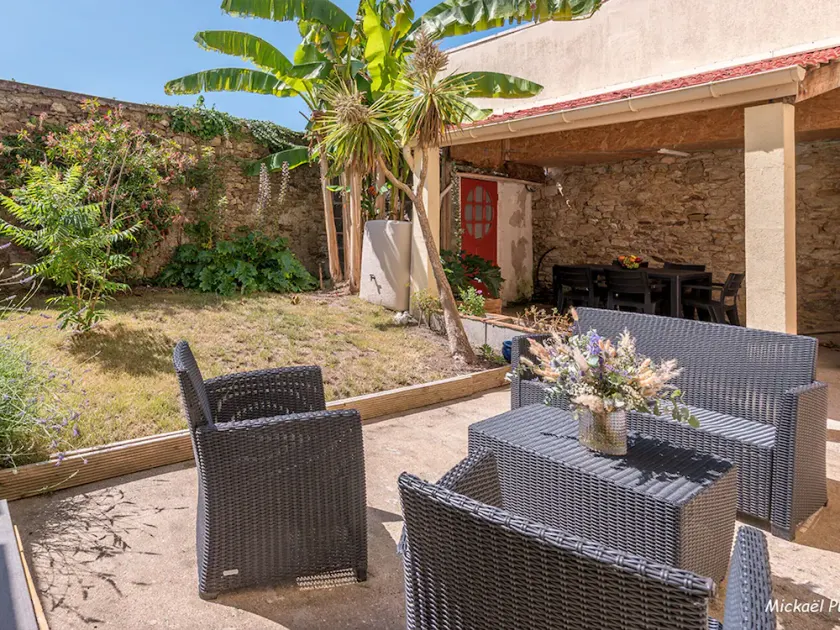 Charming 1930s House in Central Hennebont - Garden, WiFi, Near Amenities - Image 1