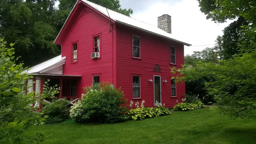 The Cottage. One mile to Main St, 5 miles to DP, close to Breweries! - Image 1