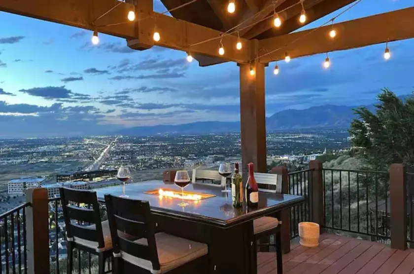 Ski Retreat with Hot Tub & 360 Views of SLC from 5bd 4ba in Draper, 100% 5 Stars - Image 1
