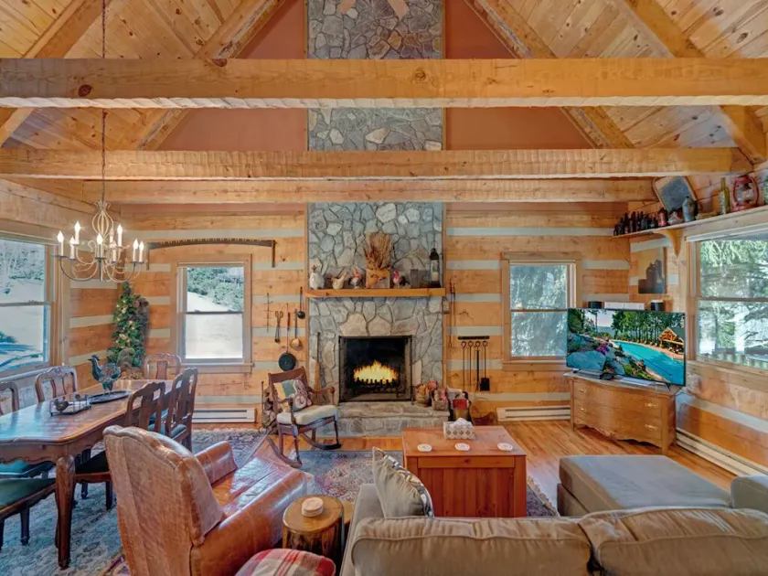 The Coop- Mtn Cabin, Fireplace, Pool Table, Pet Friendly, EV Charger, Grill - Image 1